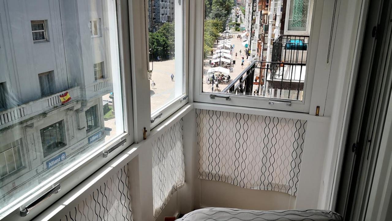Piso En Calle Peatonal Con Garaje Privado Apartment Santander Bagian luar foto