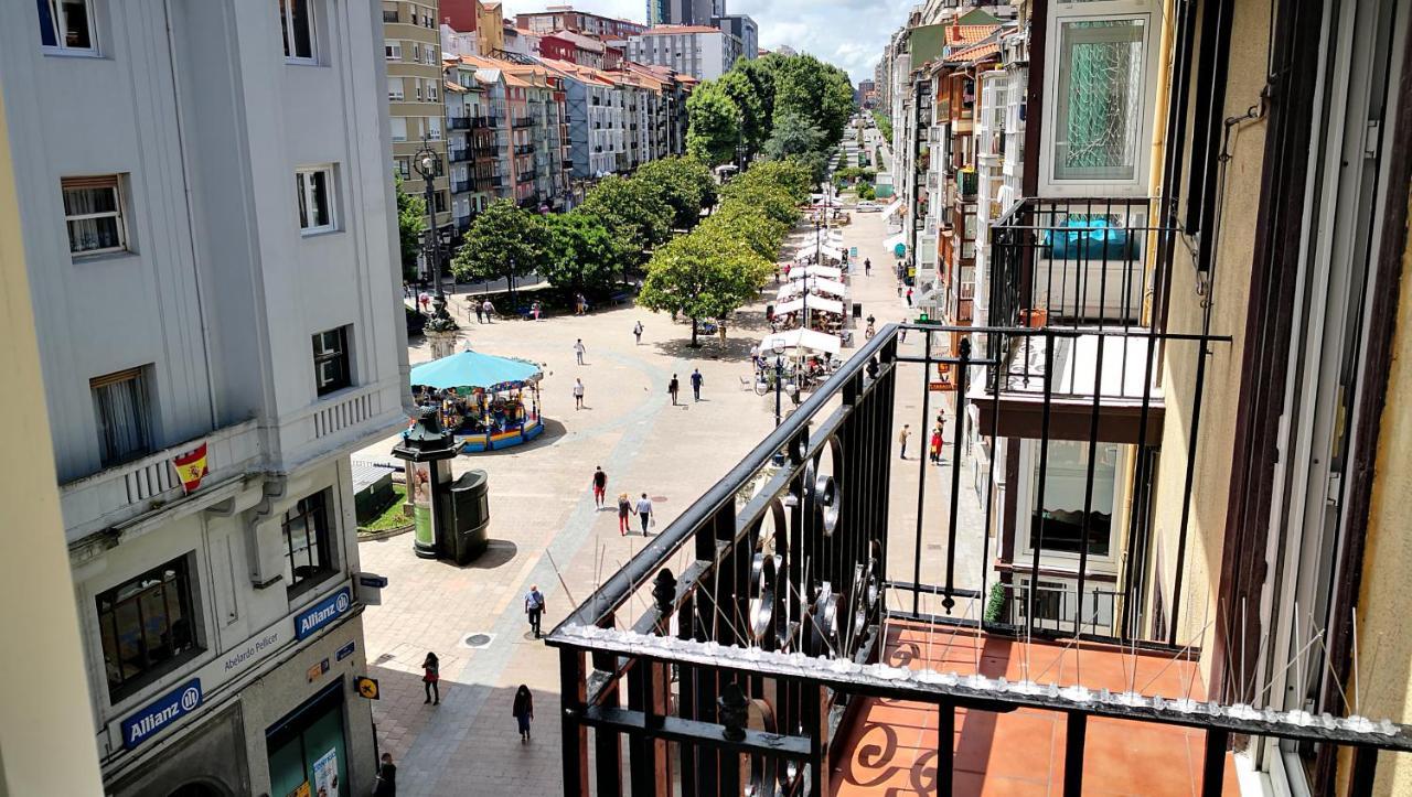 Piso En Calle Peatonal Con Garaje Privado Apartment Santander Bagian luar foto
